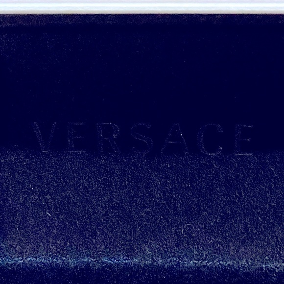 *NEW* Versace White Leather Hard Case for Sunglasses - Picture 3 of 7